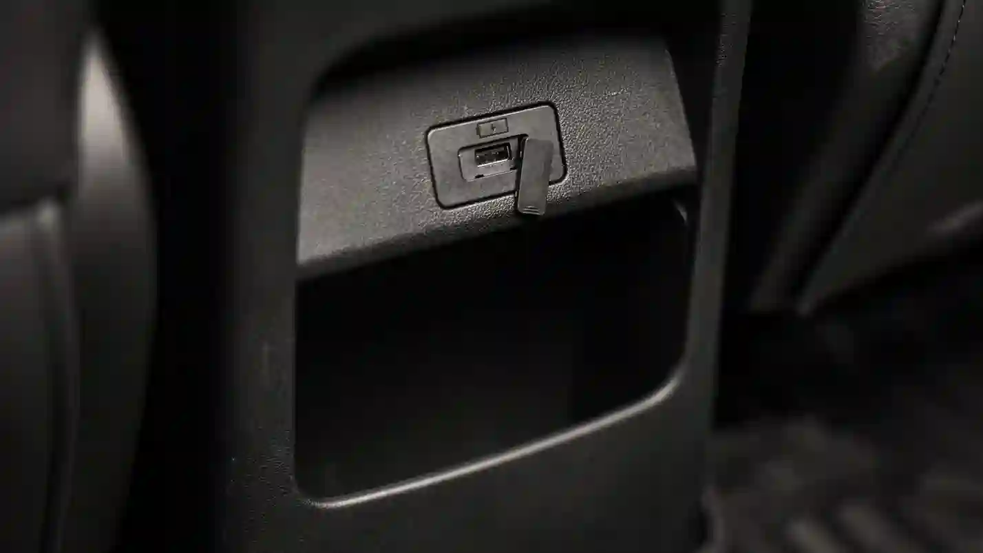 Новость EVOLUTE (Подробный тест EVOLUTE i‑SPACE: все плюсы и минусы доступного гибрида российской сборки)